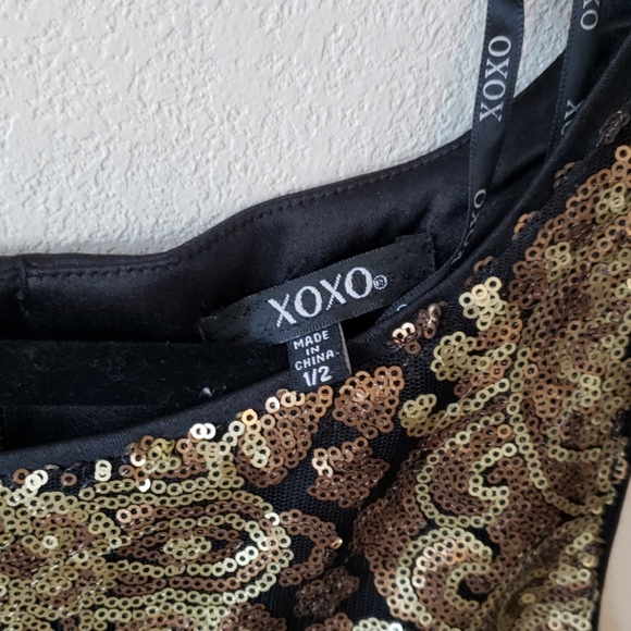 Black and gold sequine dress size small - Picture 2 of 3